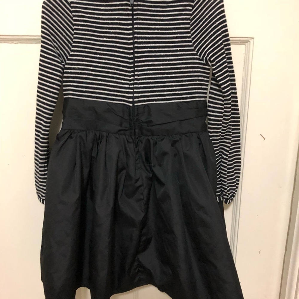 ✨4 for $20 Sale✨Girls 4t dress - Picture 6 of 6